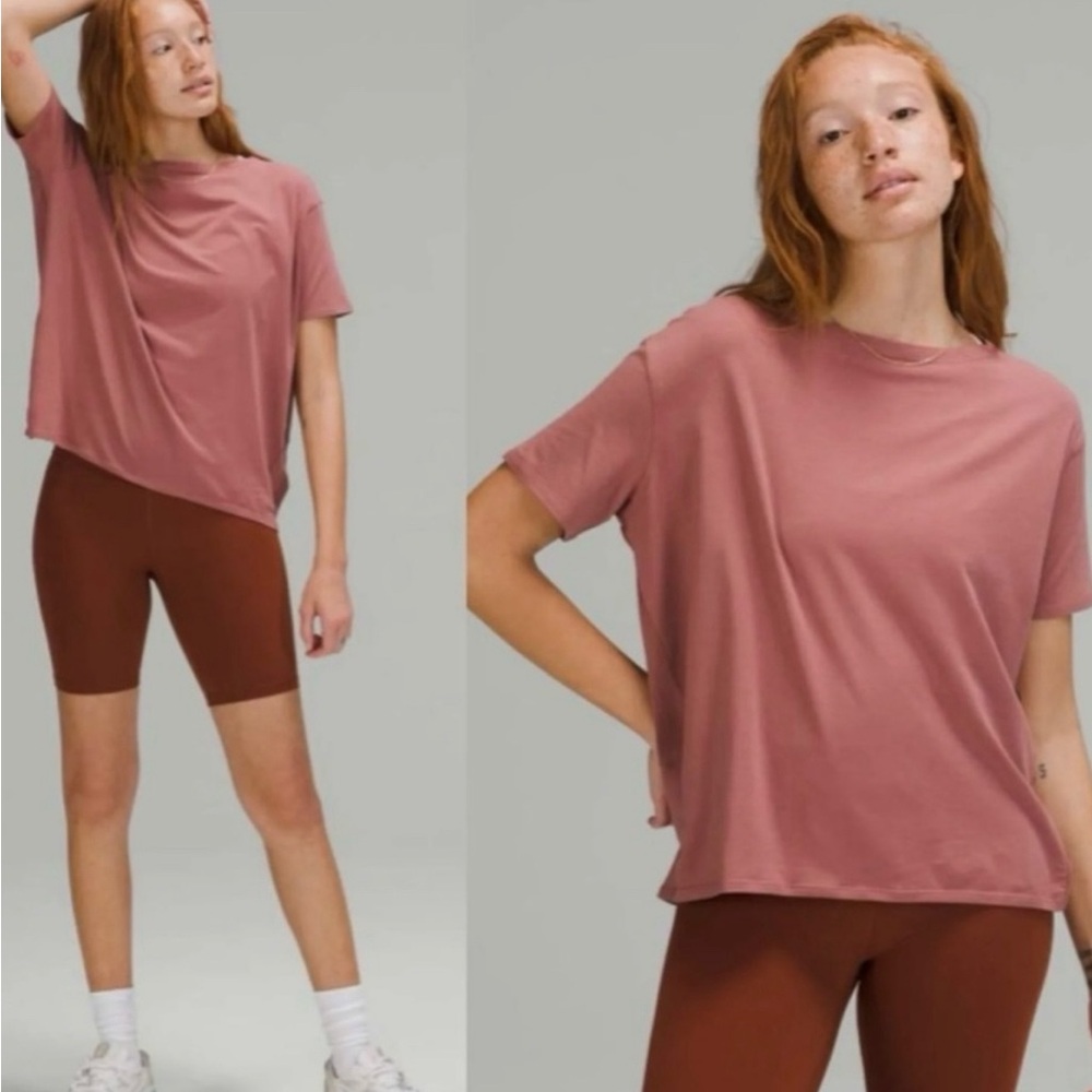 Lululemon back in action tee size 4